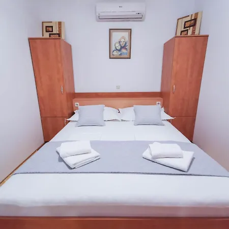 Apartments Vukovic Vanja Makarska Buitenkant foto