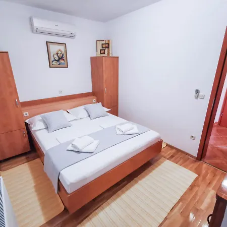 Apartments Vukovic Vanja Makarska Buitenkant foto