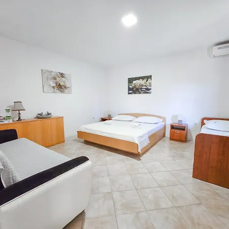 Apartments Vukovic Vanja Makarska Buitenkant foto