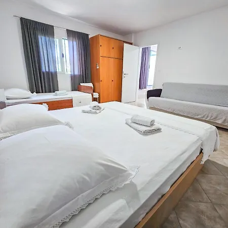 Apartments Vukovic Vanja Makarska Buitenkant foto